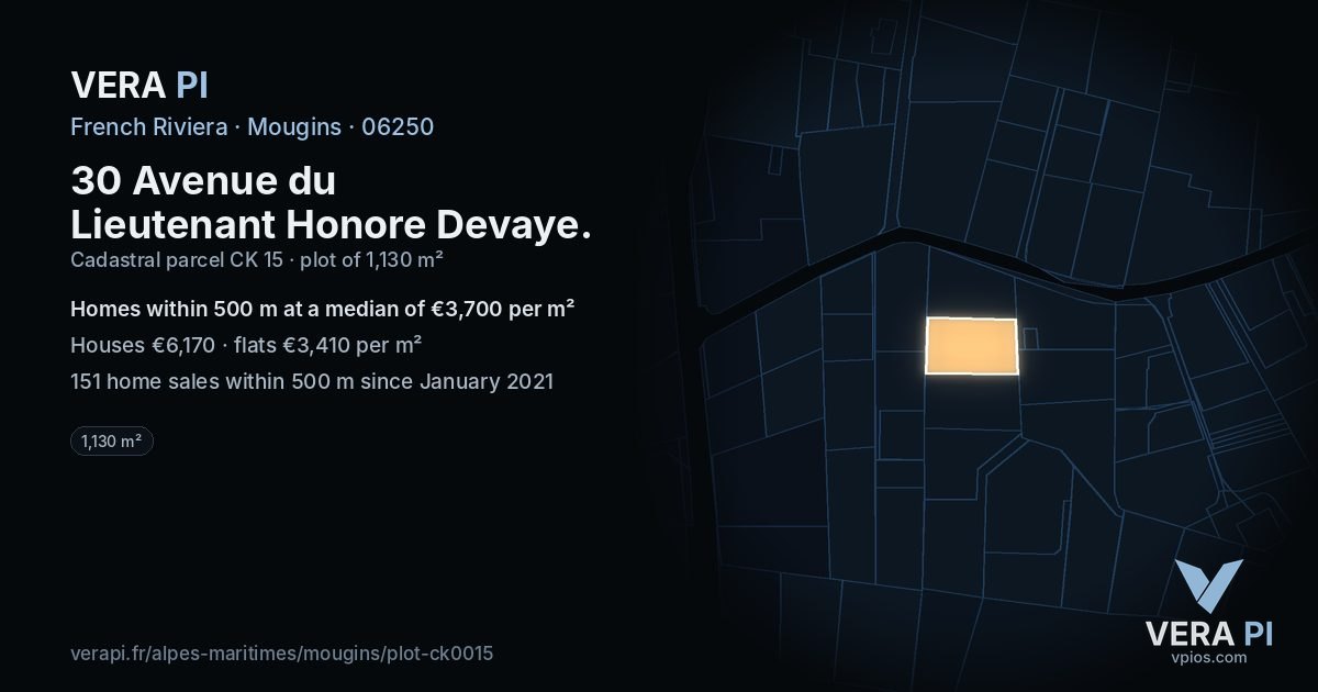 30 Avenue du Lieutenant Honore Devaye, Mougins at night – the plot lit, the parcels around coloured by the prices near them