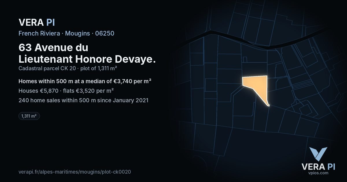 63 Avenue du Lieutenant Honore Devaye, Mougins at night – the plot lit, the parcels around coloured by the prices near them
