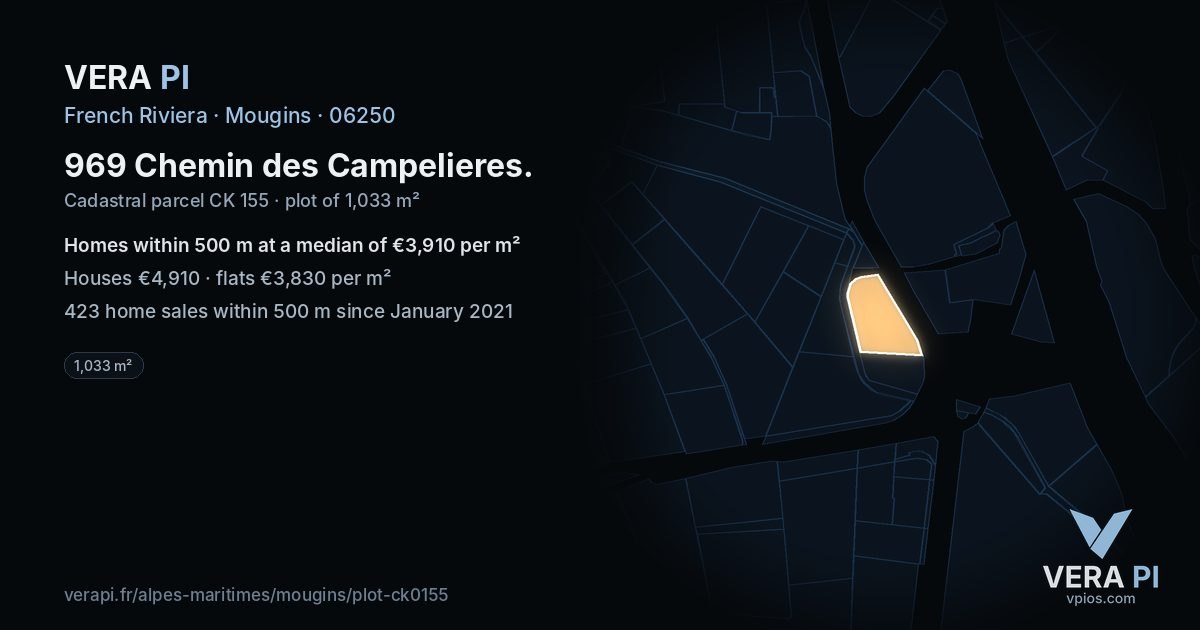 969 Chemin des Campelieres, Mougins at night – the plot lit, the parcels around coloured by the prices near them
