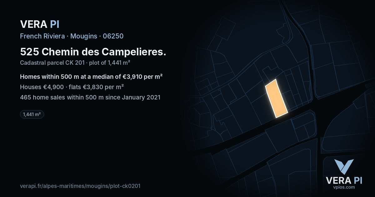 525 Chemin des Campelieres, Mougins at night – the plot lit, the parcels around coloured by the prices near them