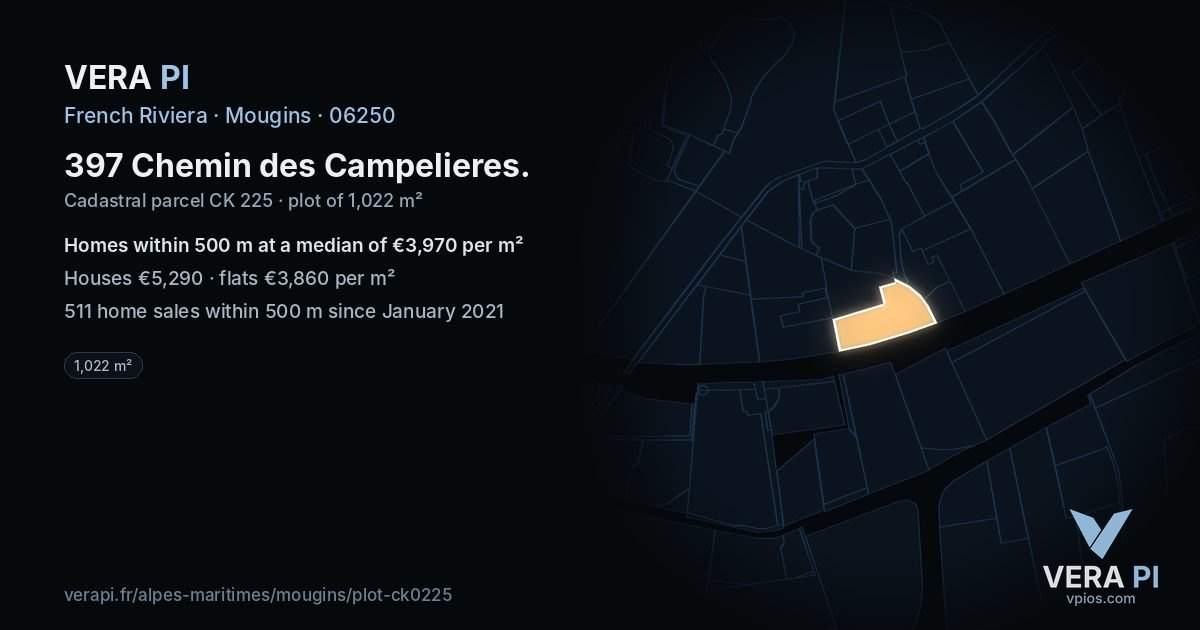 397 Chemin des Campelieres, Mougins at night – the plot lit, the parcels around coloured by the prices near them