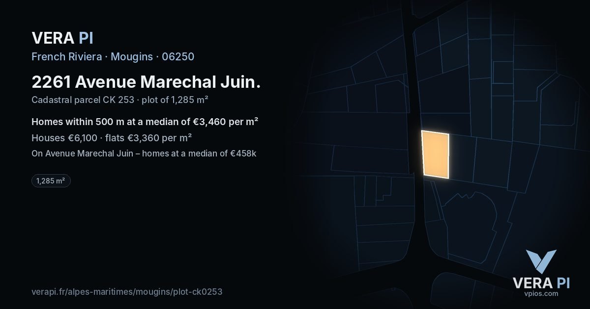 2261 Avenue Marechal Juin, Mougins at night – the plot lit, the parcels around coloured by the prices near them