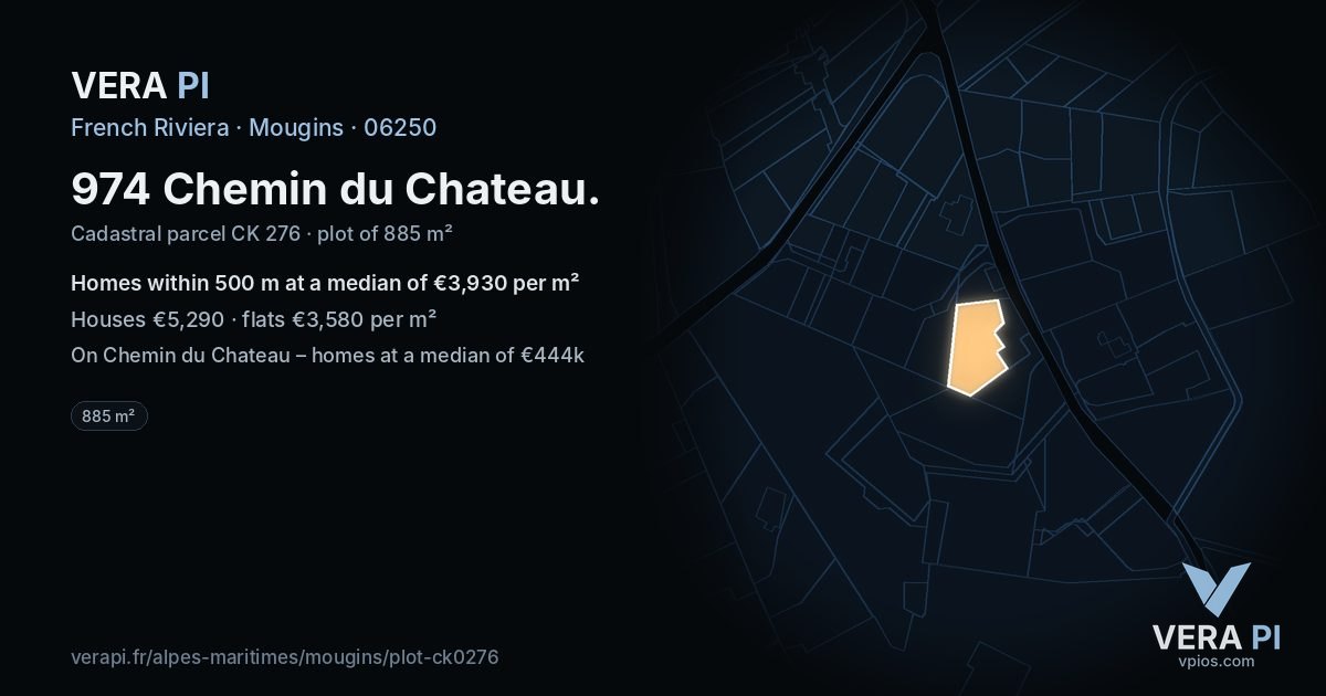 974 Chemin du Chateau, Mougins at night – the plot lit, the parcels around coloured by the prices near them