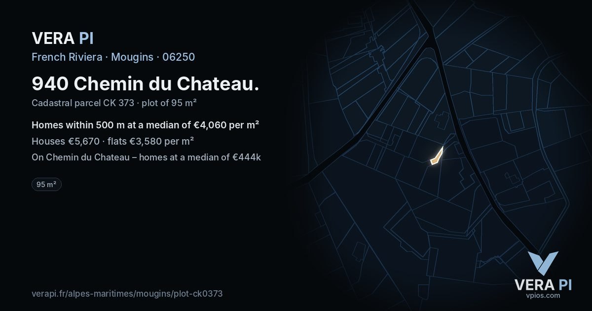 940 Chemin du Chateau, Mougins at night – the plot lit, the parcels around coloured by the prices near them