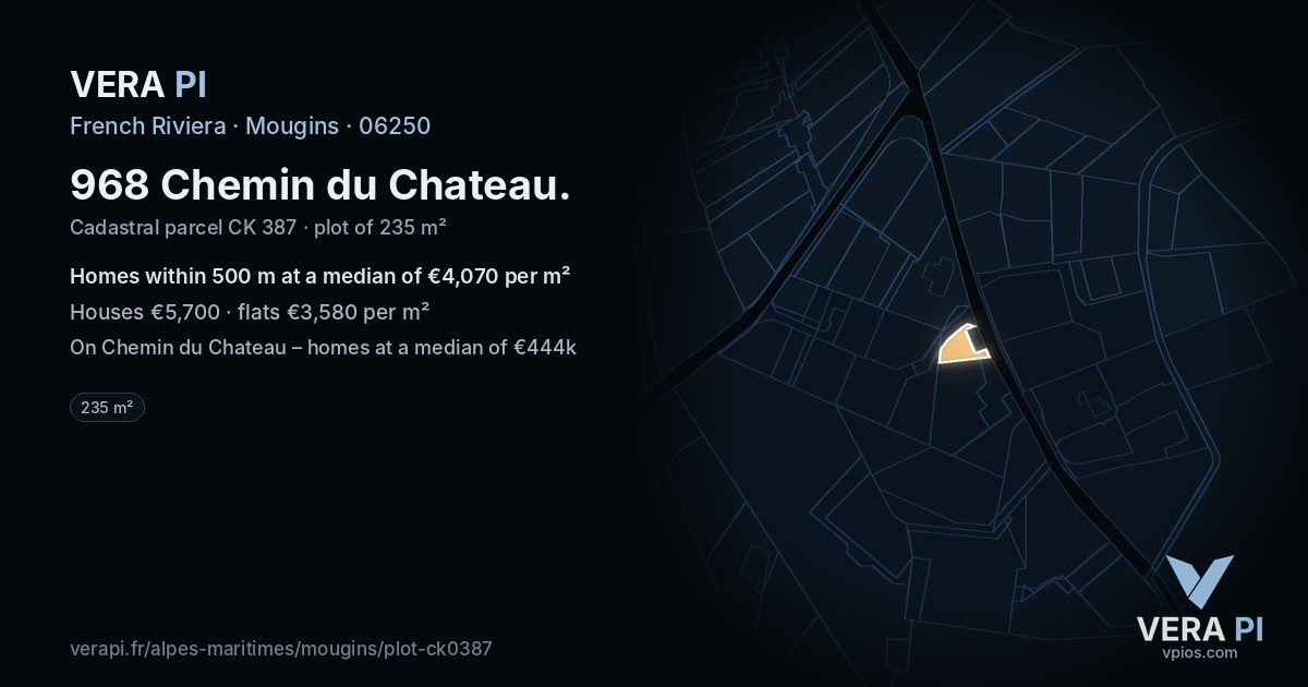 968 Chemin du Chateau, Mougins at night – the plot lit, the parcels around coloured by the prices near them