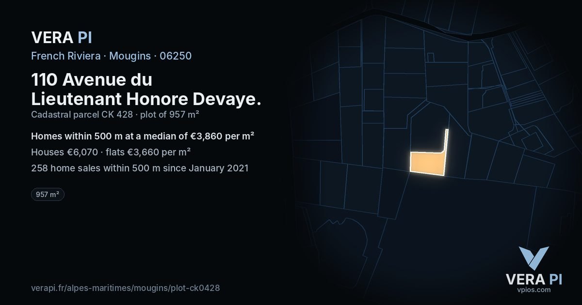 110 Avenue du Lieutenant Honore Devaye, Mougins at night – the plot lit, the parcels around coloured by the prices near them