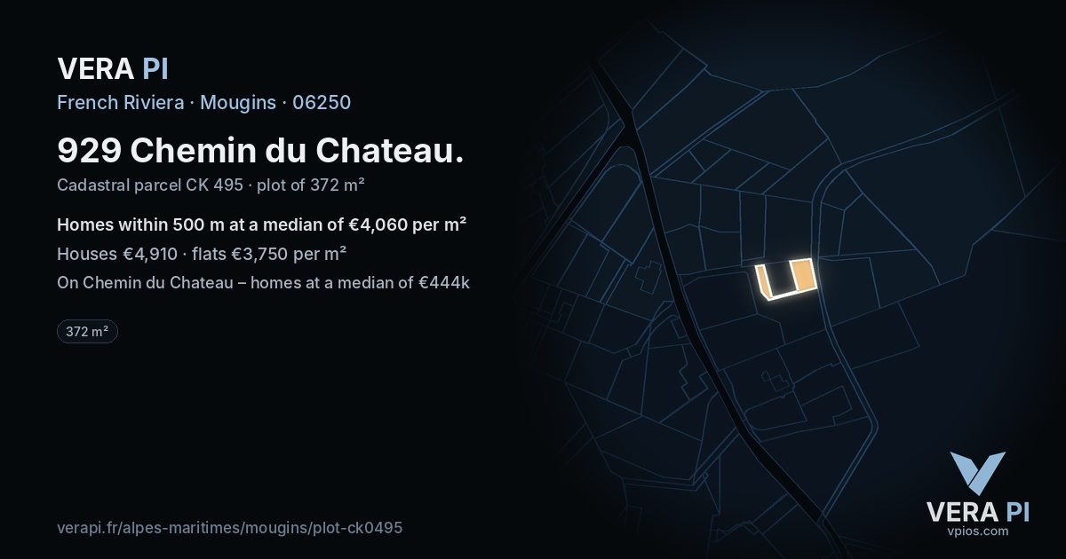 929 Chemin du Chateau, Mougins at night – the plot lit, the parcels around coloured by the prices near them