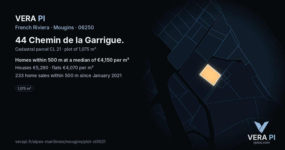 44 Chemin de la Garrigue, Mougins at night – the plot lit, the parcels around coloured by the prices near them