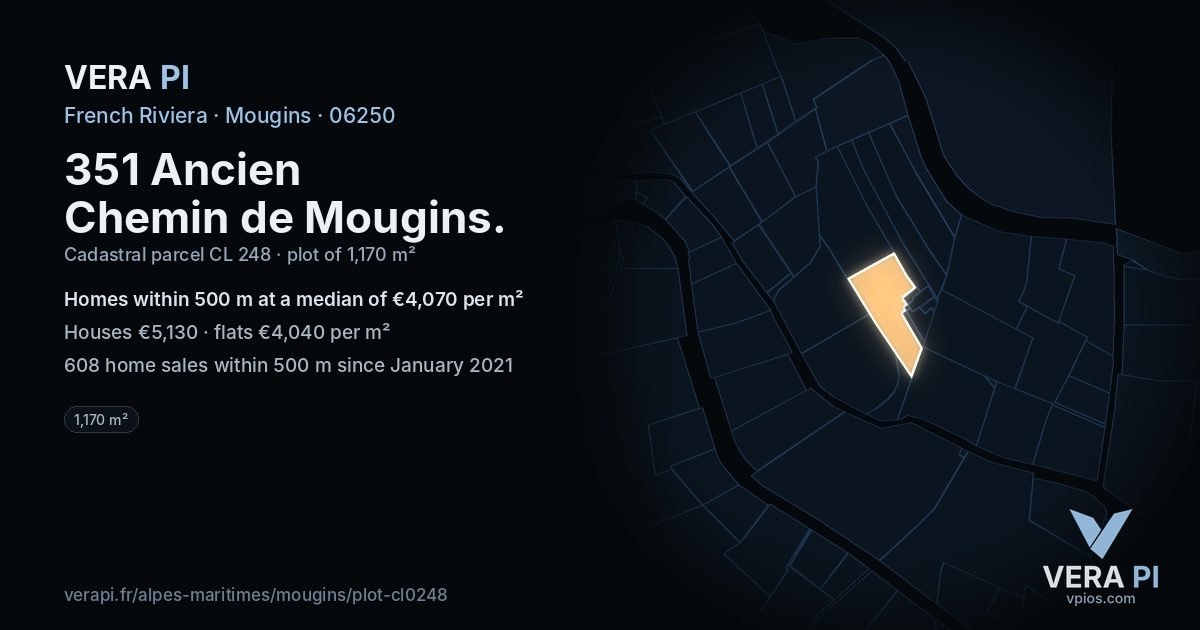 351 Ancien Chemin de Mougins, Mougins at night – the plot lit, the parcels around coloured by the prices near them