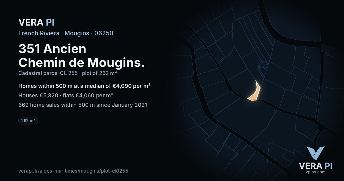 351 Ancien Chemin de Mougins, Mougins at night – the plot lit, the parcels around coloured by the prices near them