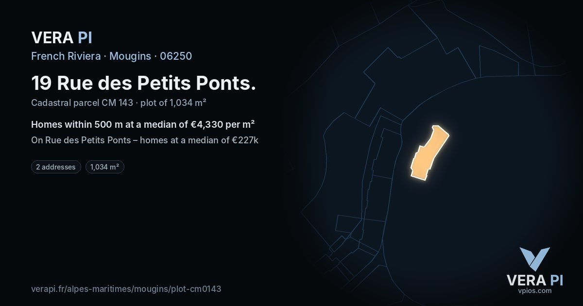 19 Rue des Petits Ponts, Mougins at night – the plot lit, the parcels around coloured by the prices near them