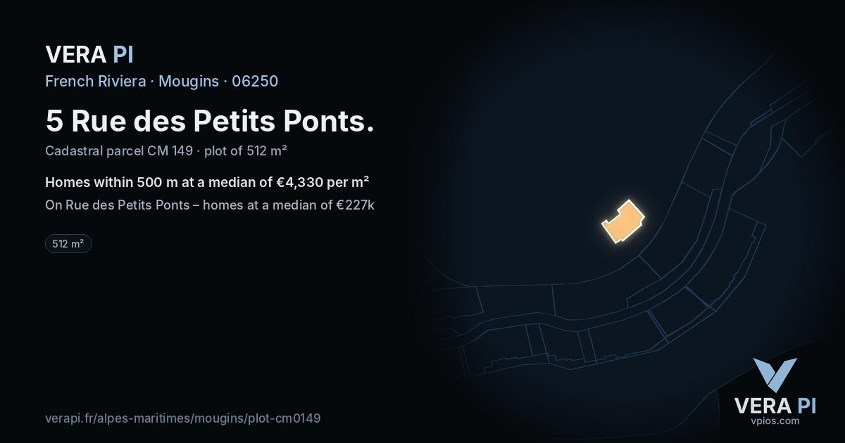 5 Rue des Petits Ponts, Mougins at night – the plot lit, the parcels around coloured by the prices near them