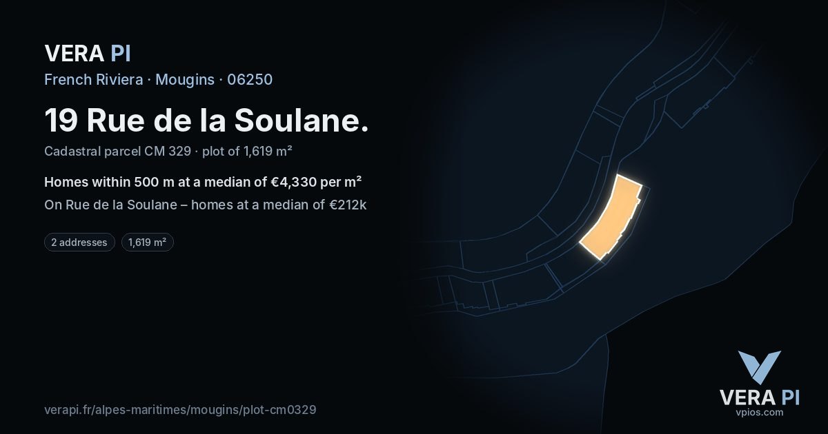 19 Rue de la Soulane, Mougins at night – the plot lit, the parcels around coloured by the prices near them
