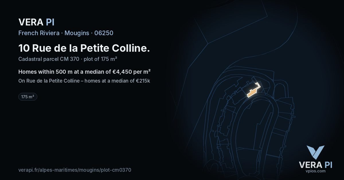 10 Rue de la Petite Colline, Mougins at night – the plot lit, the parcels around coloured by the prices near them