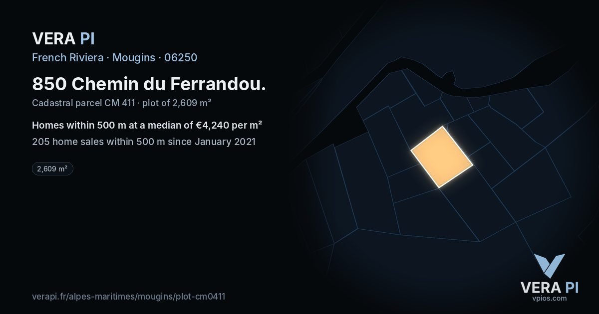 850 Chemin du Ferrandou, Mougins at night – the plot lit, the parcels around coloured by the prices near them