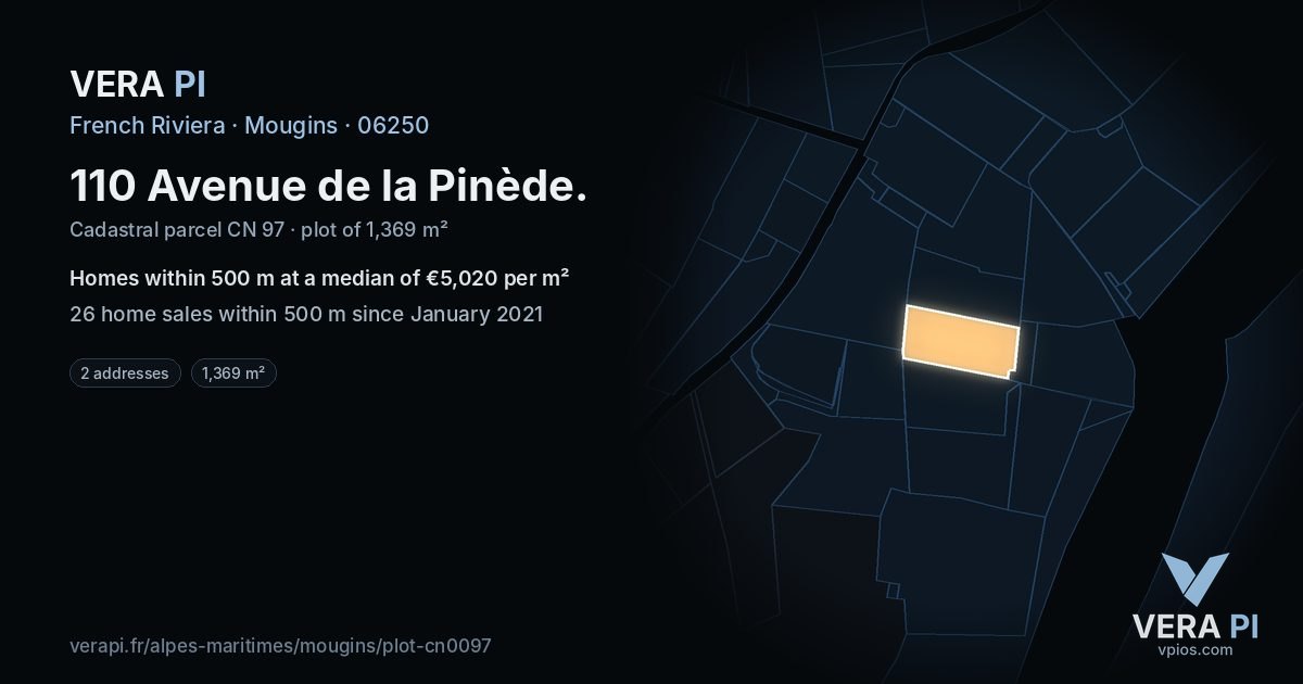 110 Avenue de la Pinède, Mougins at night – the plot lit, the parcels around coloured by the prices near them