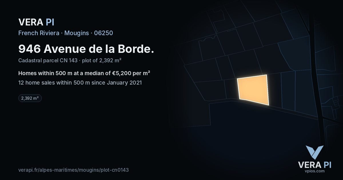 946 Avenue de la Borde, Mougins at night – the plot lit, the parcels around coloured by the prices near them