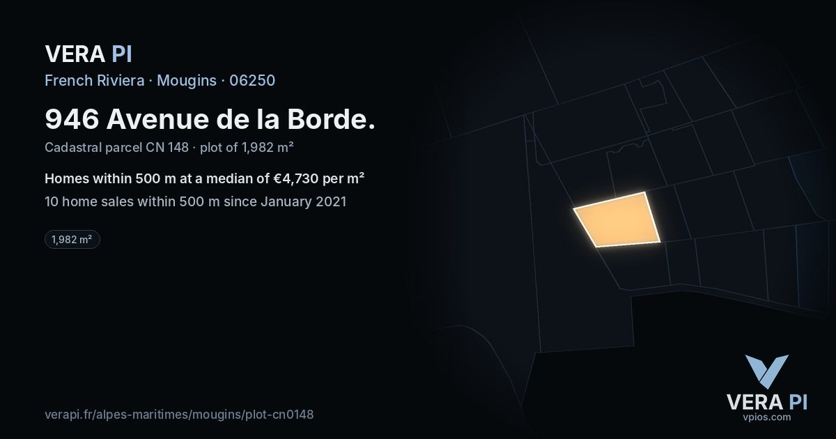 946 Avenue de la Borde, Mougins at night – the plot lit, the parcels around coloured by the prices near them
