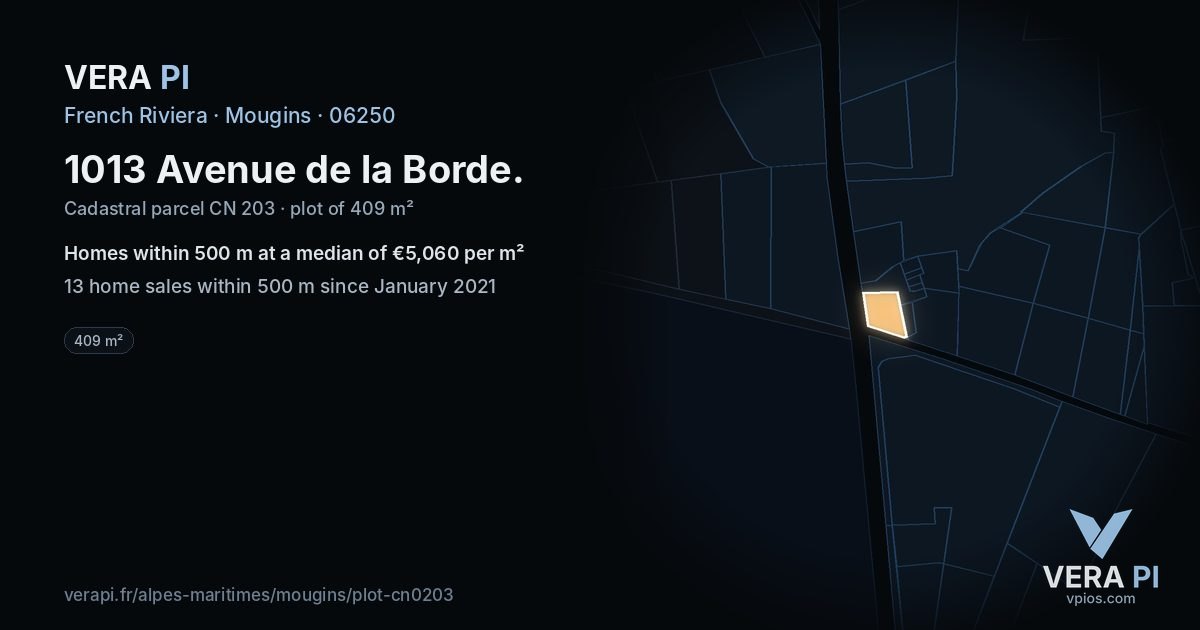 1013 Avenue de la Borde, Mougins at night – the plot lit, the parcels around coloured by the prices near them