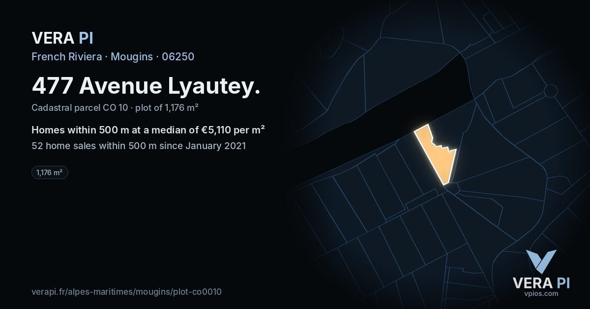 477 Avenue Lyautey, Mougins at night – the plot lit, the parcels around coloured by the prices near them