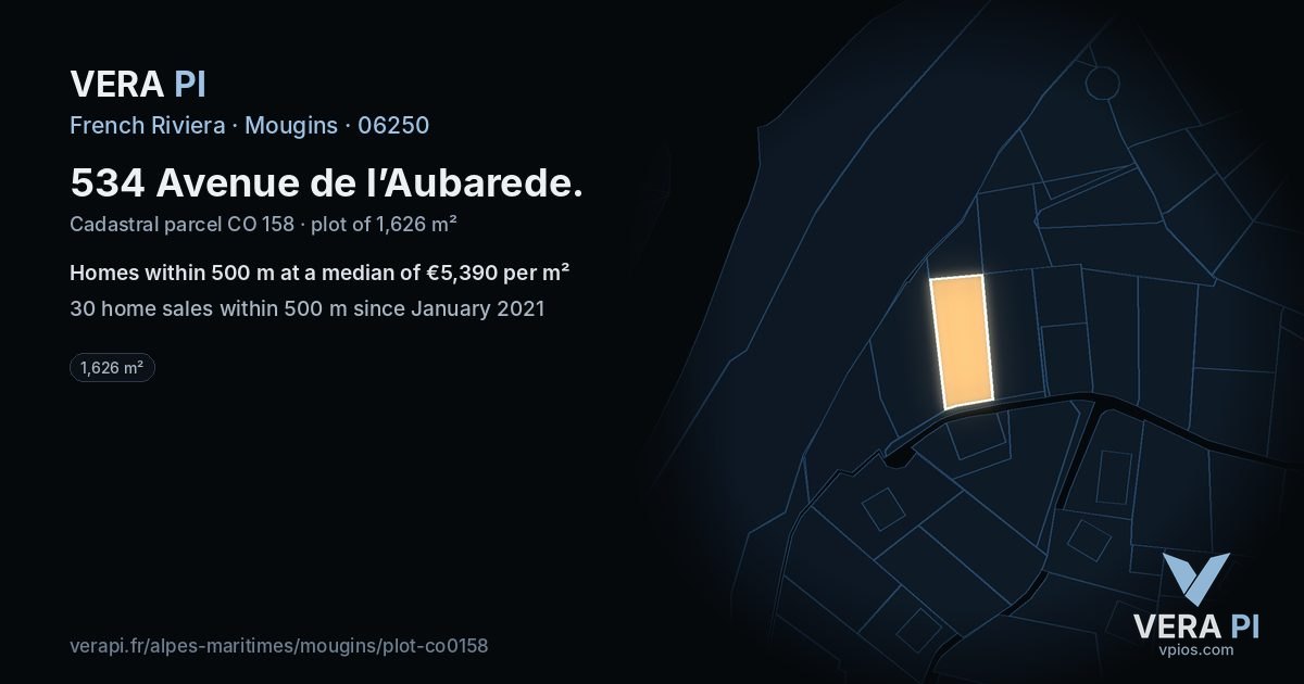 534 Avenue de l’Aubarede, Mougins at night – the plot lit, the parcels around coloured by the prices near them