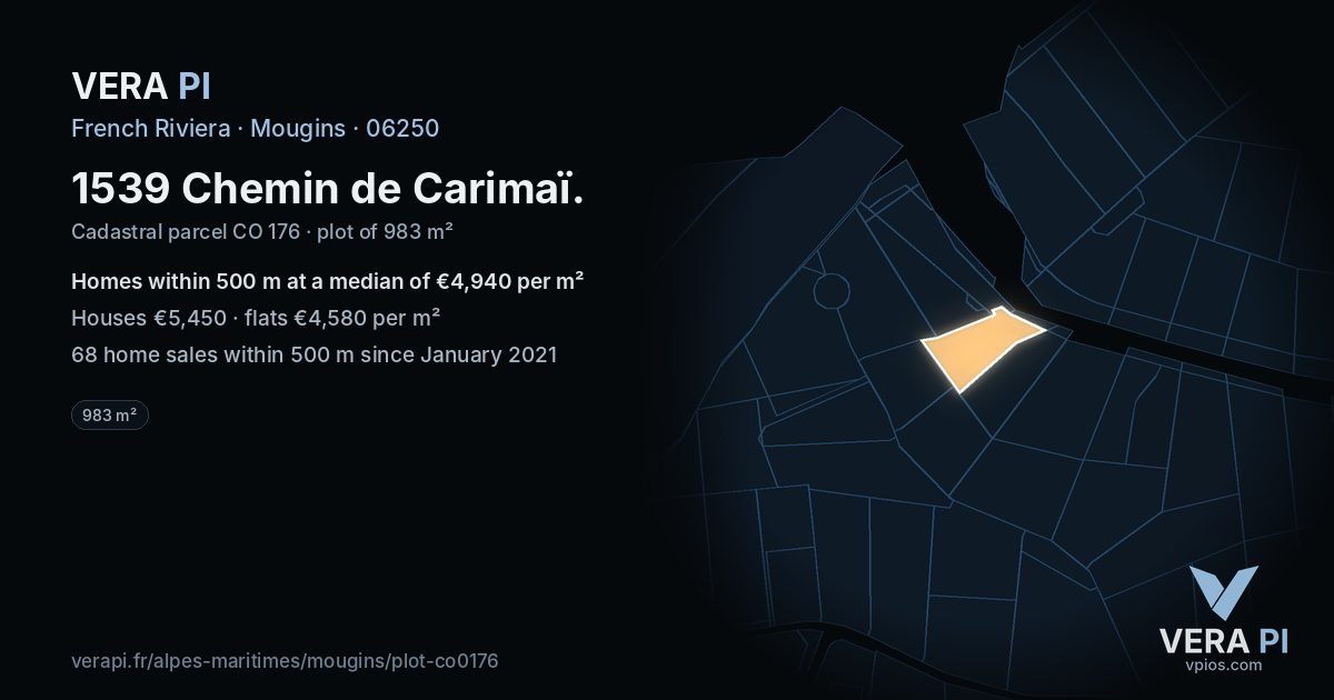 1539 Chemin de Carimaï, Mougins at night – the plot lit, the parcels around coloured by the prices near them