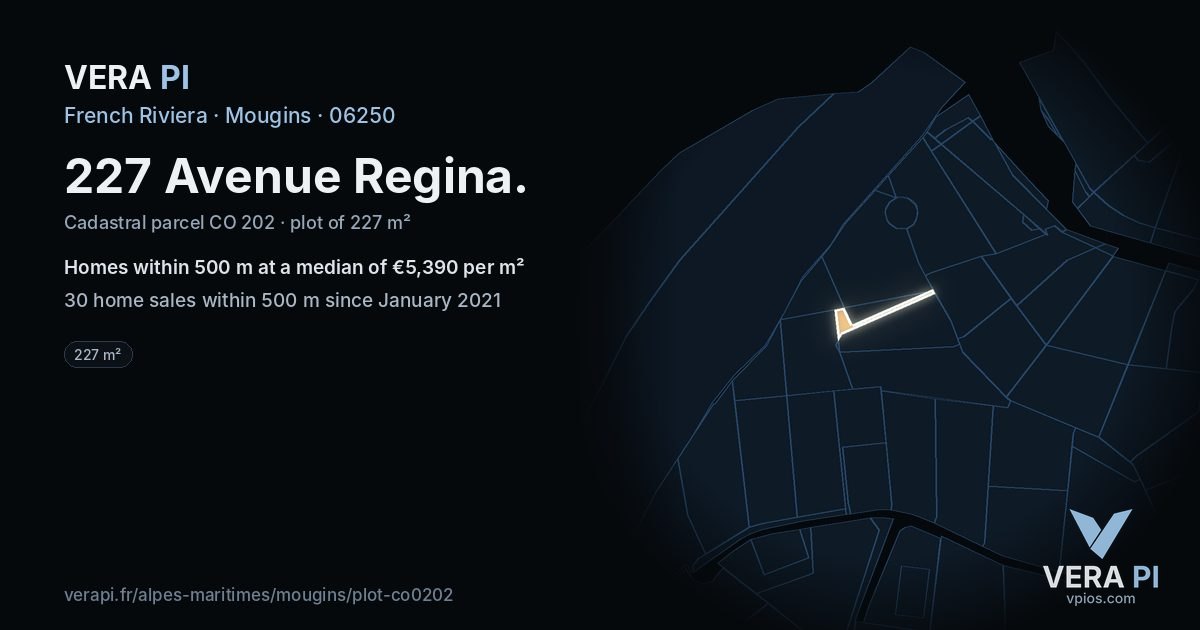 227 Avenue Regina, Mougins at night – the plot lit, the parcels around coloured by the prices near them