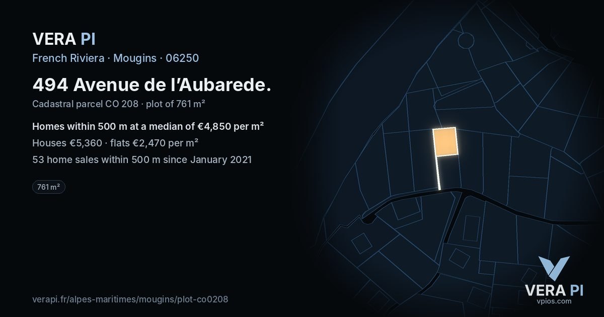 494 Avenue de l’Aubarede, Mougins at night – the plot lit, the parcels around coloured by the prices near them
