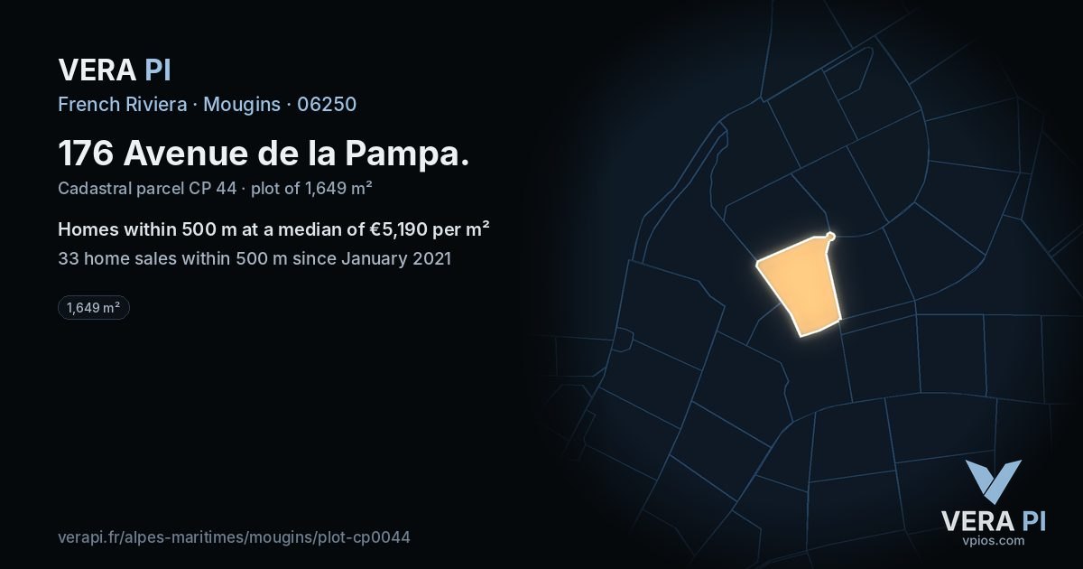 176 Avenue de la Pampa, Mougins at night – the plot lit, the parcels around coloured by the prices near them