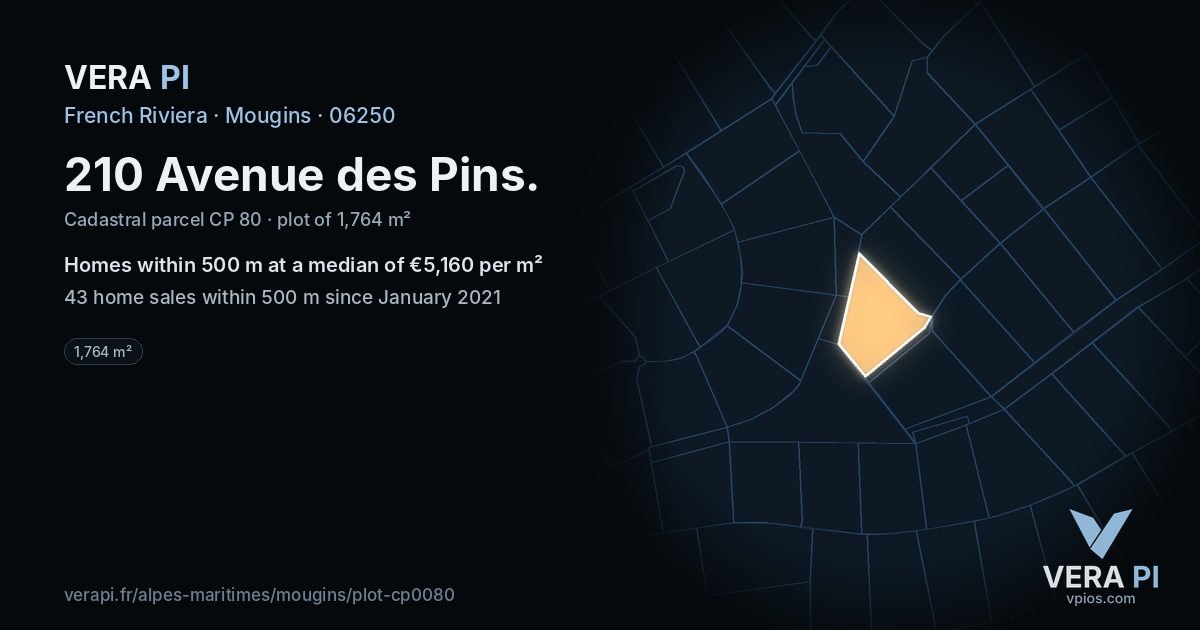 210 Avenue des Pins, Mougins at night – the plot lit, the parcels around coloured by the prices near them
