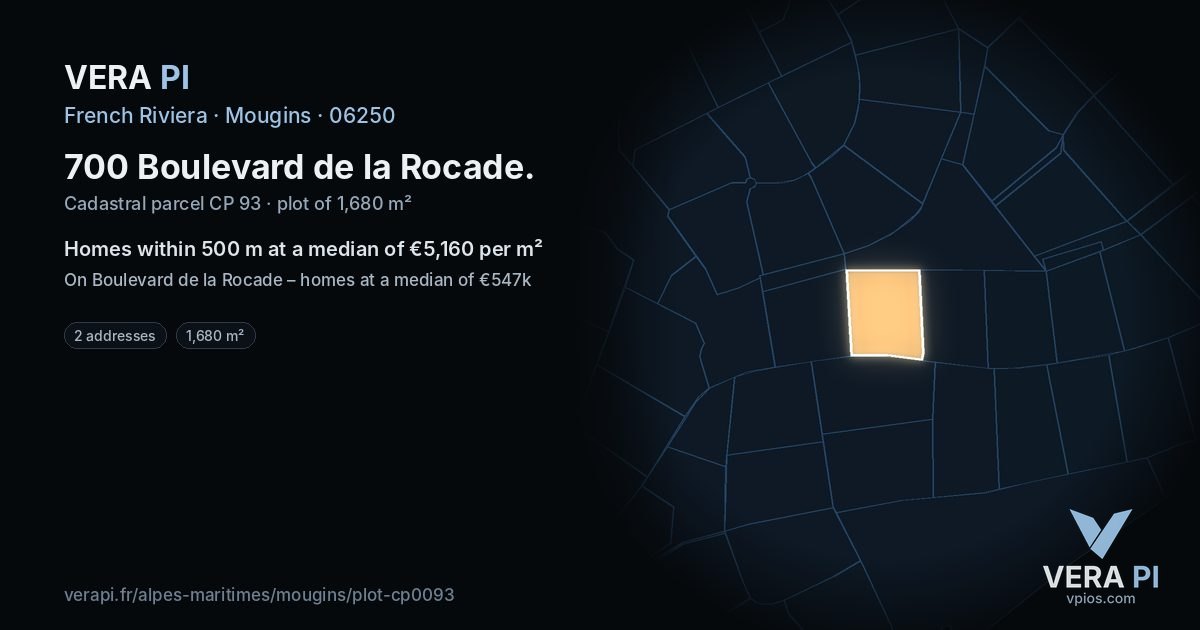 700 Boulevard de la Rocade, Mougins at night – the plot lit, the parcels around coloured by the prices near them