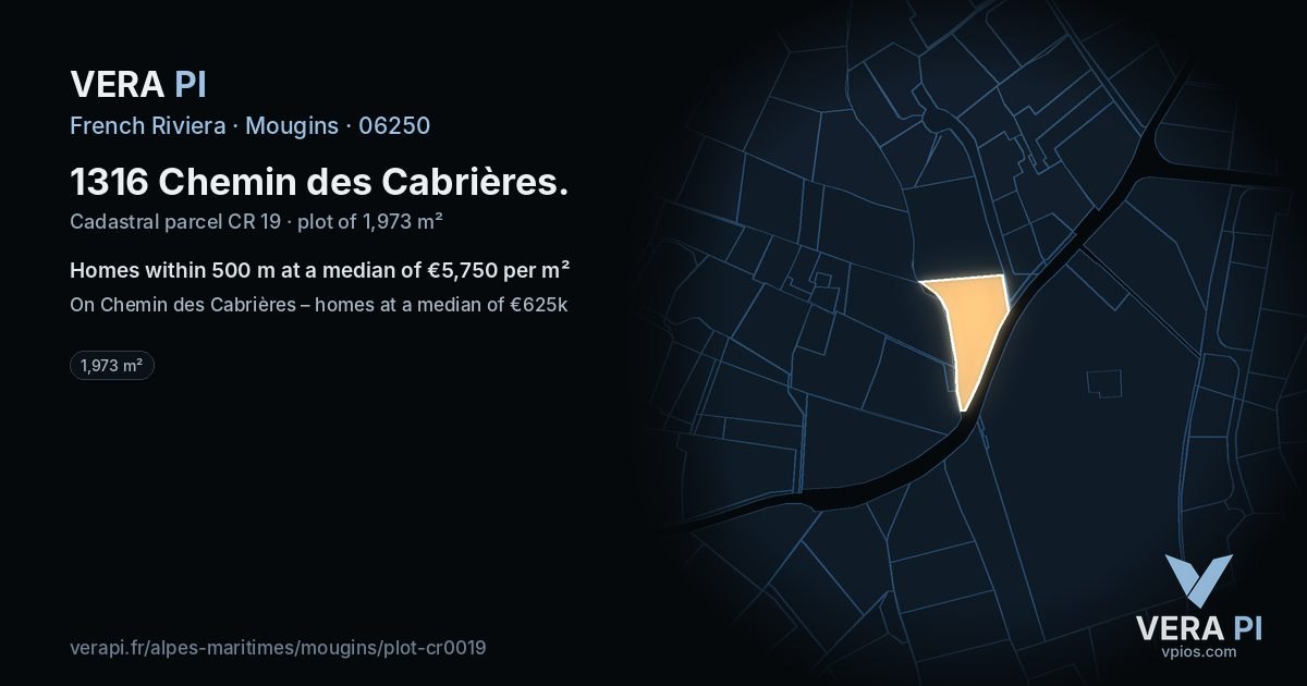 1316 Chemin des Cabrières, Mougins at night – the plot lit, the parcels around coloured by the prices near them
