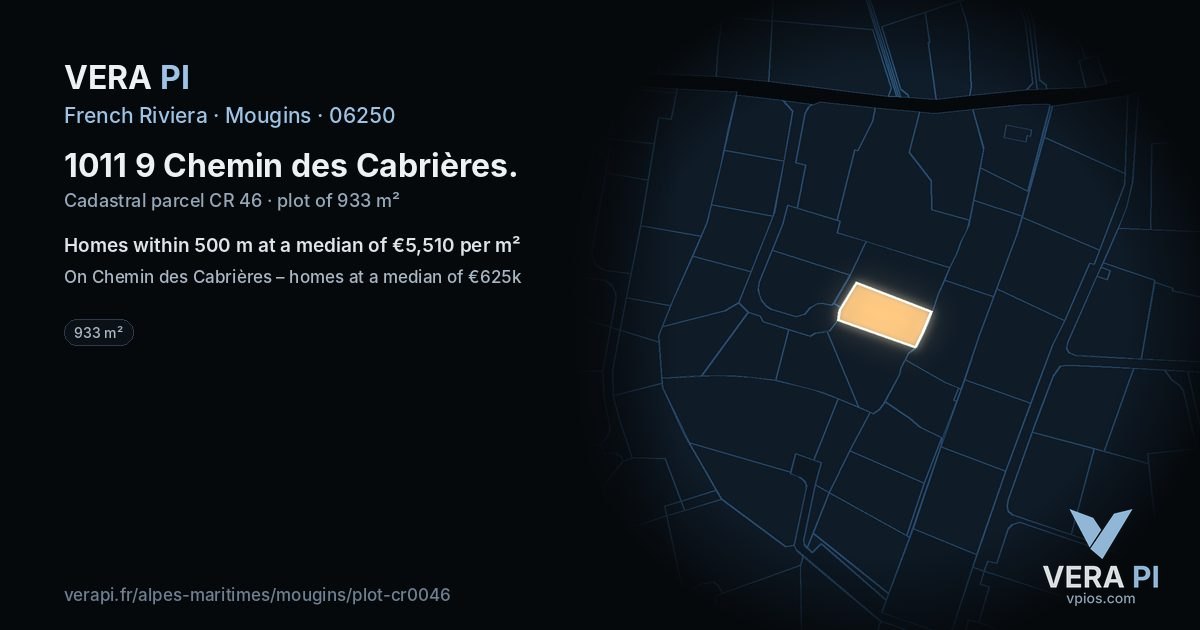 1011 9 Chemin des Cabrières, Mougins at night – the plot lit, the parcels around coloured by the prices near them