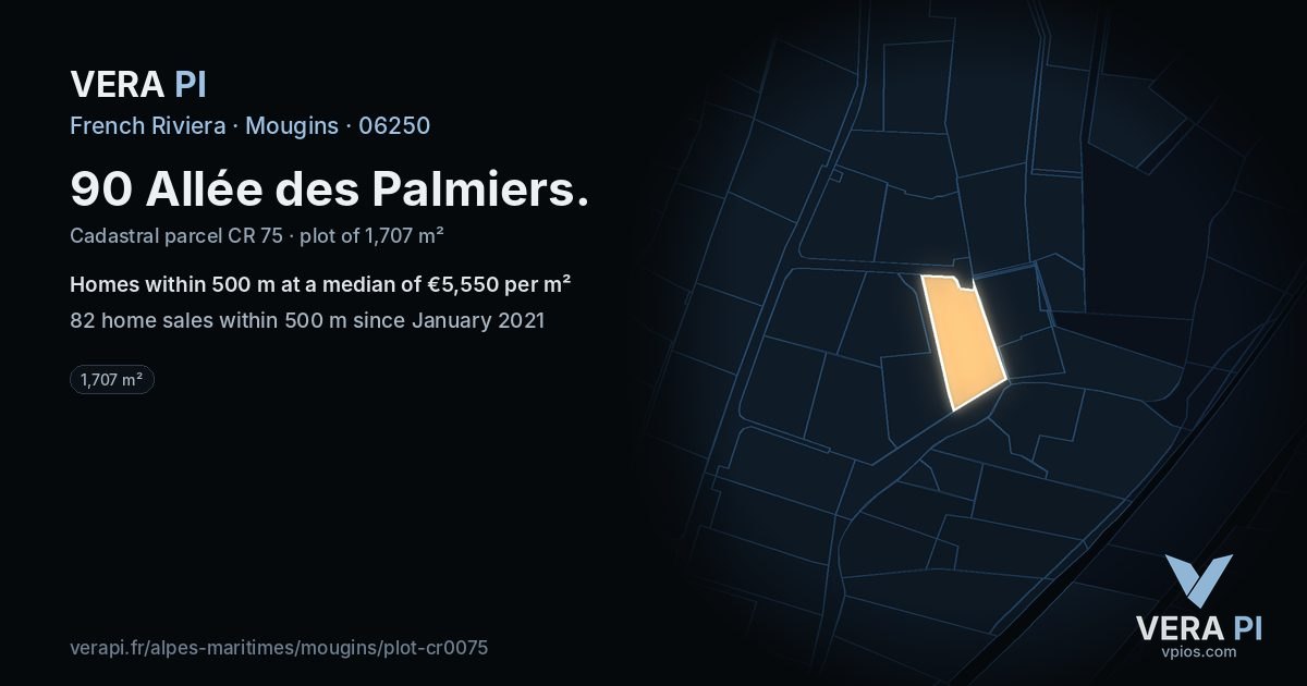 90 Allée des Palmiers, Mougins at night – the plot lit, the parcels around coloured by the prices near them