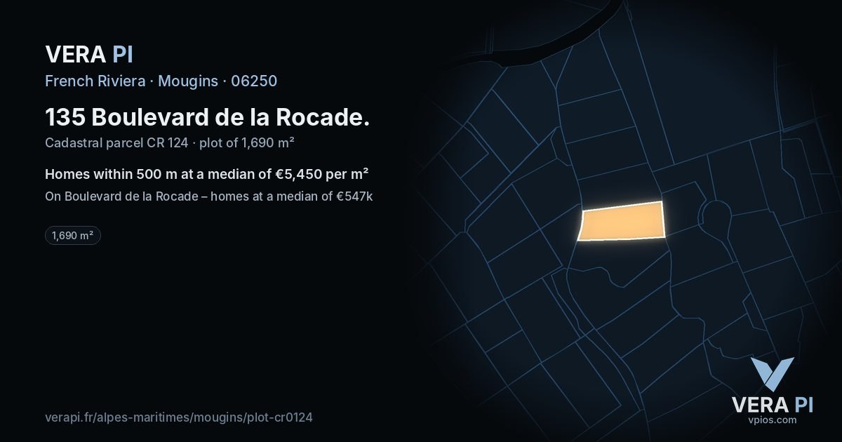 135 Boulevard de la Rocade, Mougins at night – the plot lit, the parcels around coloured by the prices near them