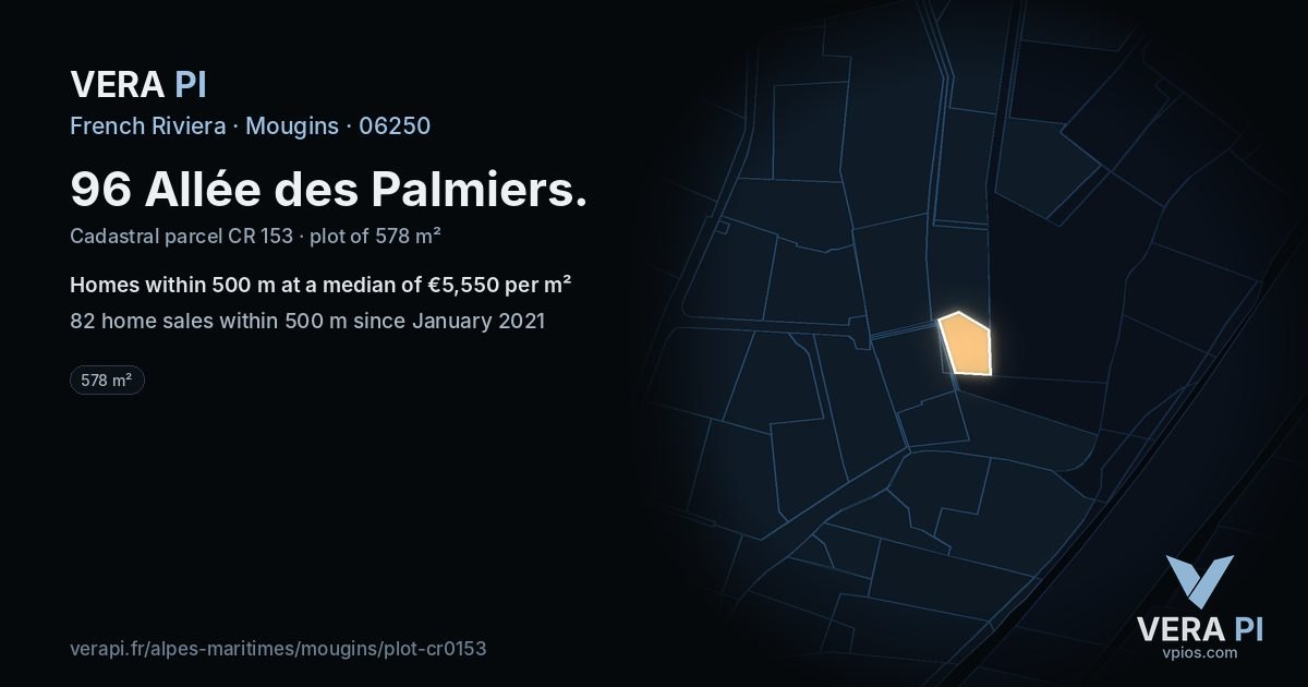96 Allée des Palmiers, Mougins at night – the plot lit, the parcels around coloured by the prices near them