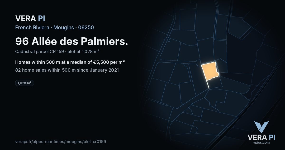 96 Allée des Palmiers, Mougins at night – the plot lit, the parcels around coloured by the prices near them