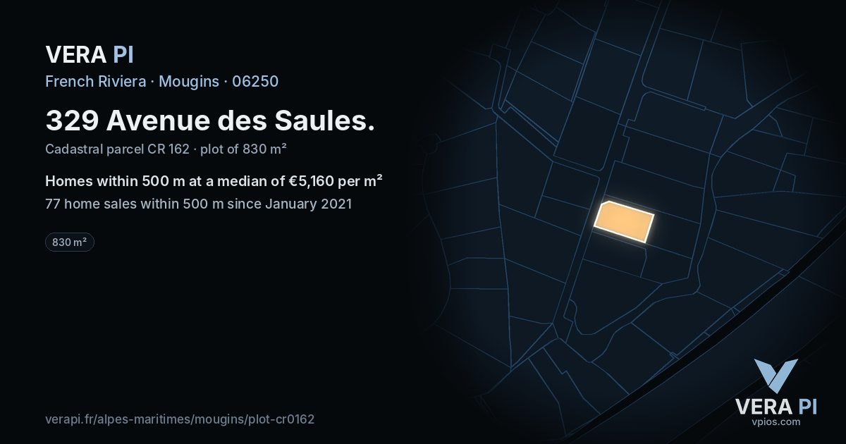 329 Avenue des Saules, Mougins at night – the plot lit, the parcels around coloured by the prices near them