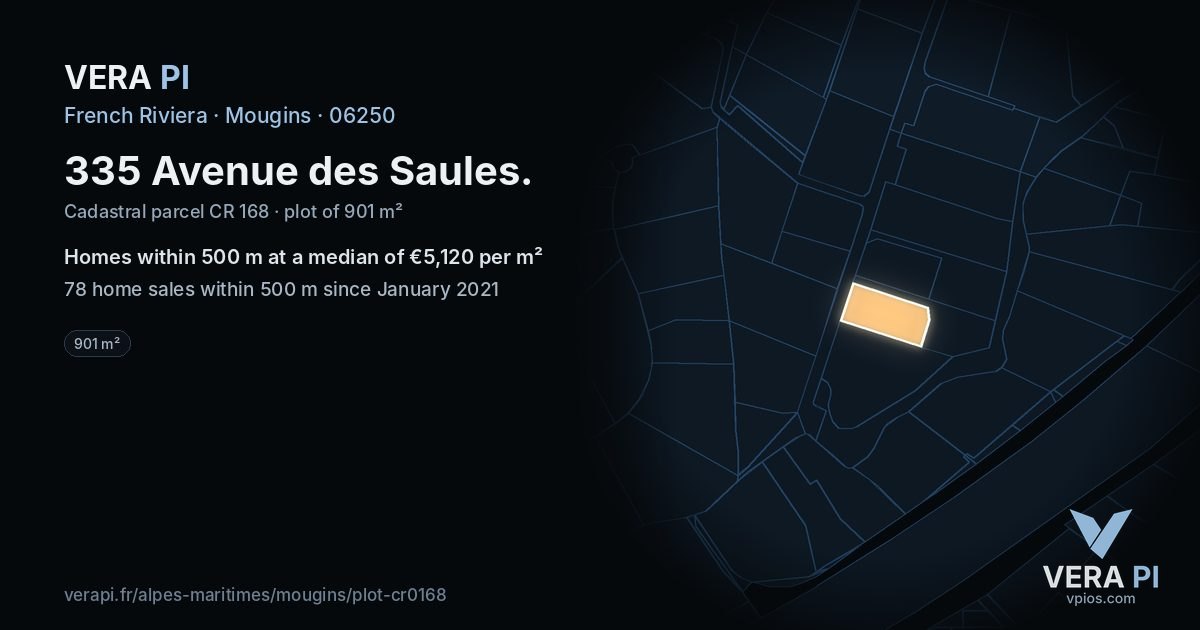 335 Avenue des Saules, Mougins at night – the plot lit, the parcels around coloured by the prices near them