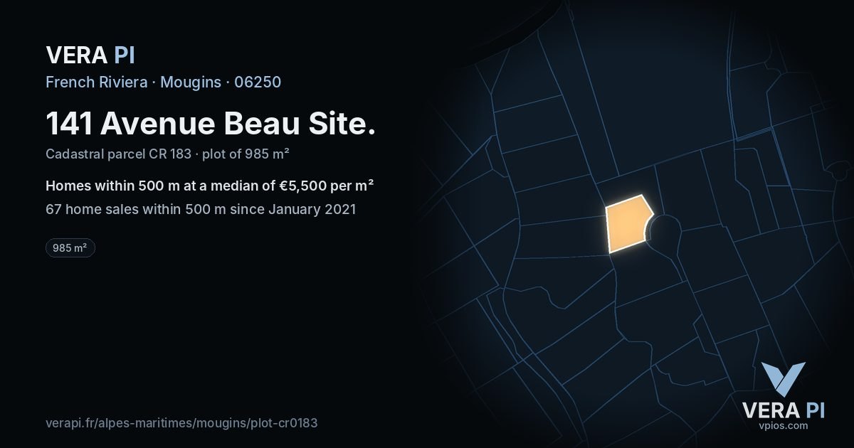 141 Avenue Beau Site, Mougins at night – the plot lit, the parcels around coloured by the prices near them