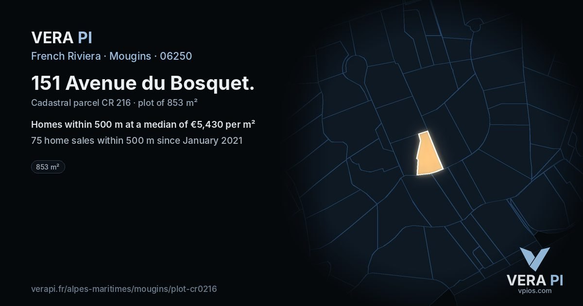 151 Avenue du Bosquet, Mougins at night – the plot lit, the parcels around coloured by the prices near them