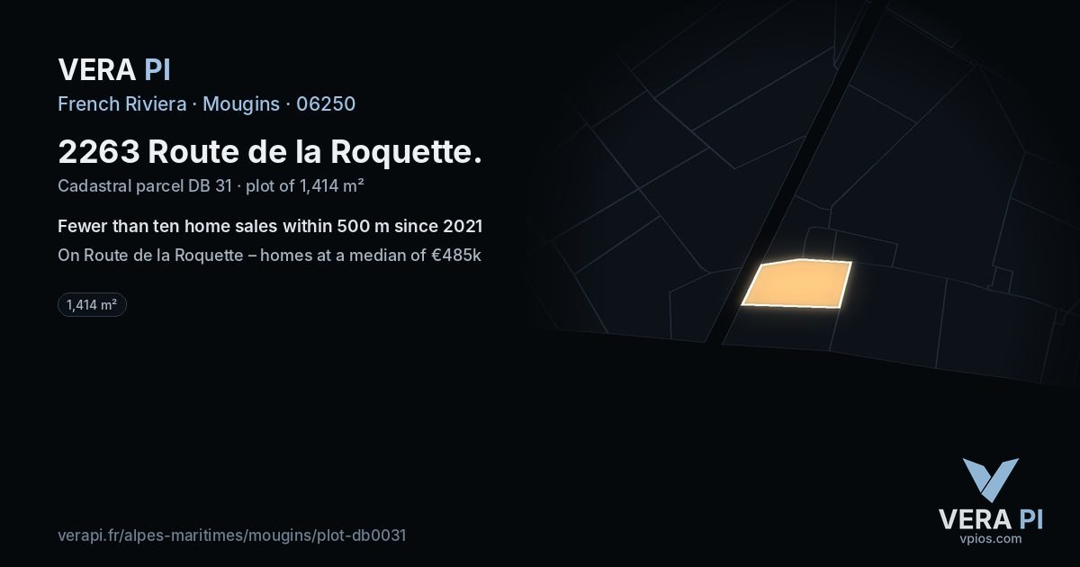 2263 Route de la Roquette, Mougins at night – the plot lit, the parcels around coloured by the prices near them