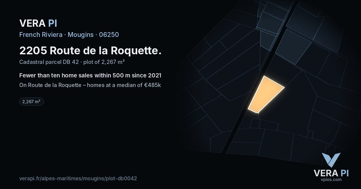2205 Route de la Roquette, Mougins at night – the plot lit, the parcels around coloured by the prices near them