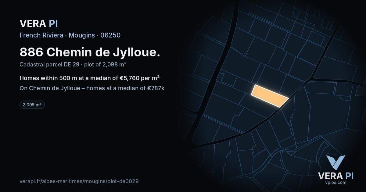 886 Chemin de Jylloue, Mougins at night – the plot lit, the parcels around coloured by the prices near them
