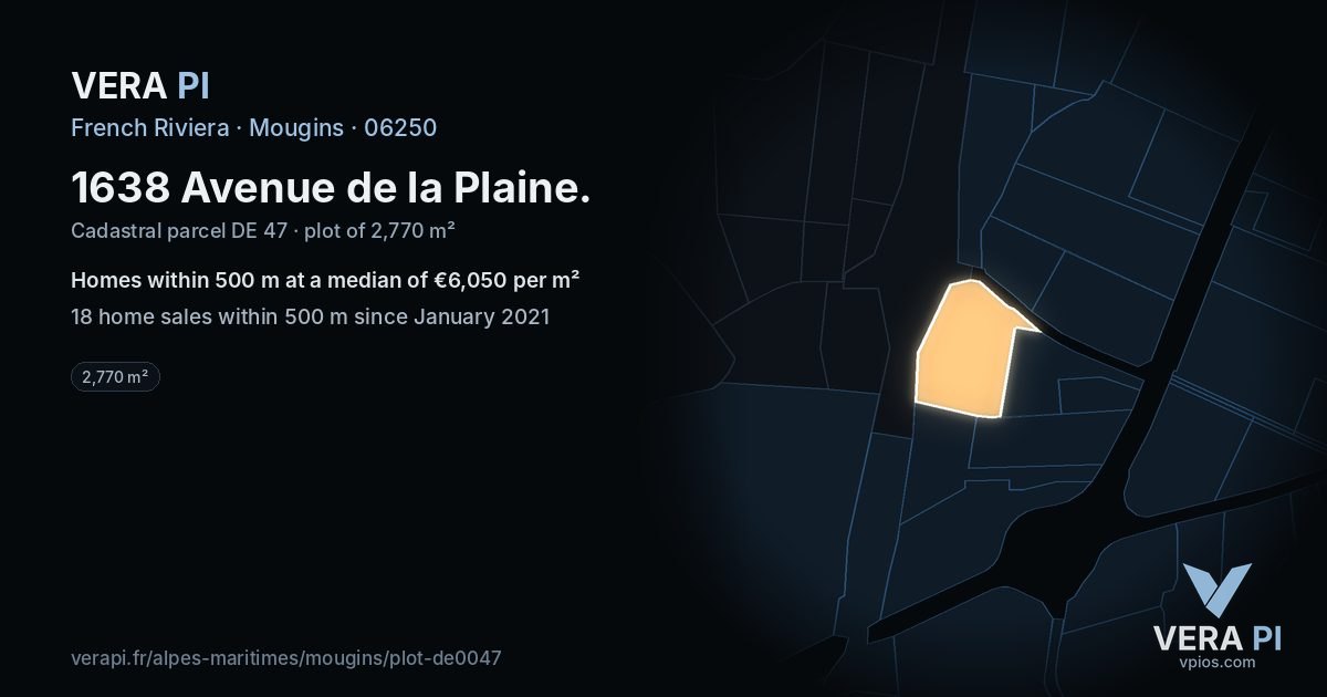 1638 Avenue de la Plaine, Mougins at night – the plot lit, the parcels around coloured by the prices near them