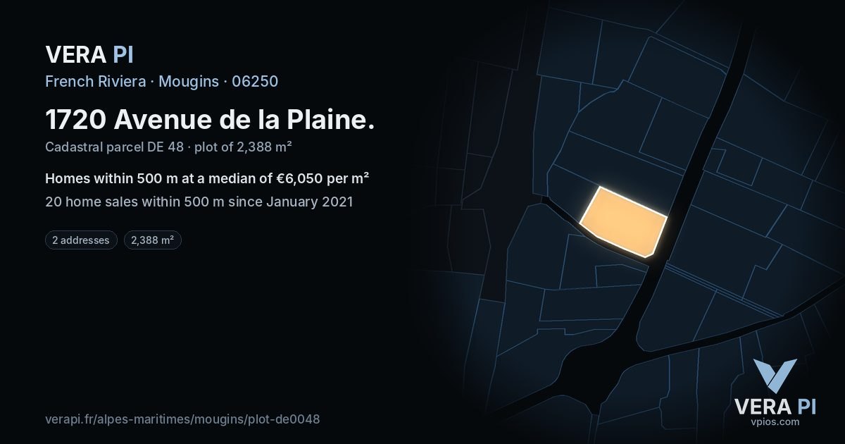1720 Avenue de la Plaine, Mougins at night – the plot lit, the parcels around coloured by the prices near them