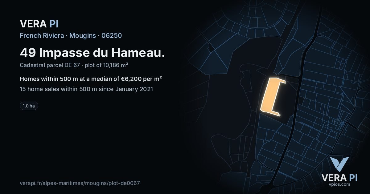 49 Impasse du Hameau, Mougins at night – the plot lit, the parcels around coloured by the prices near them