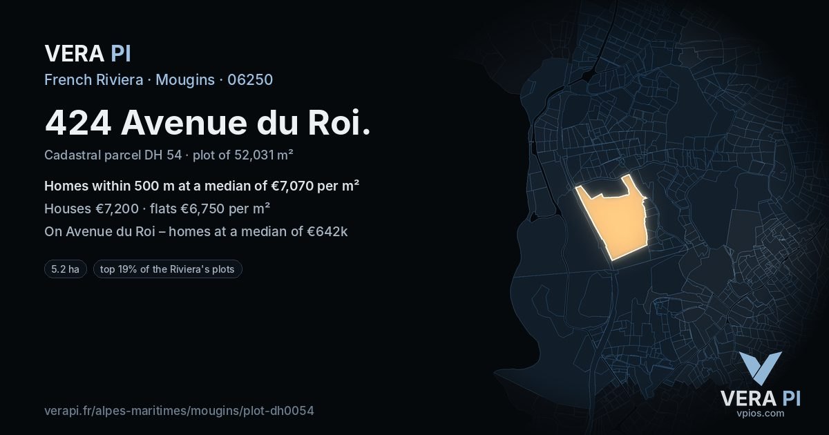 424 Avenue du Roi, Mougins at night – the plot lit, the parcels around coloured by the prices near them