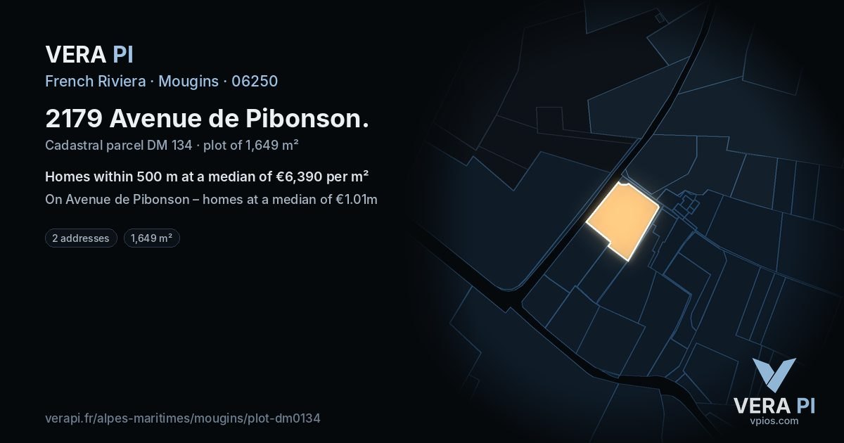 2179 Avenue de Pibonson, Mougins at night – the plot lit, the parcels around coloured by the prices near them