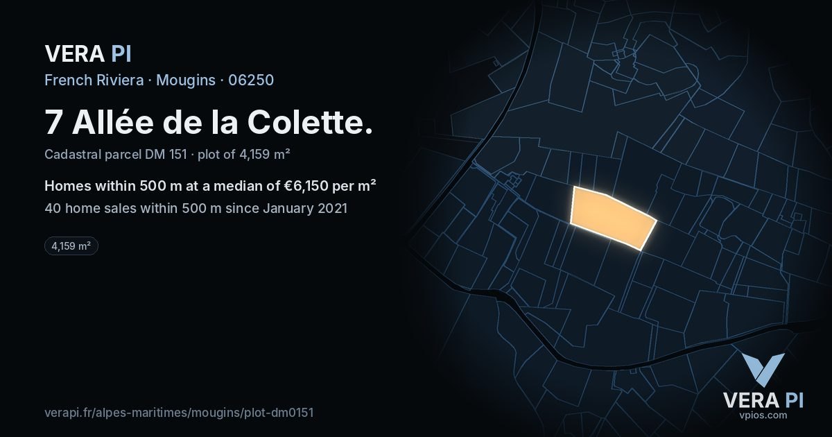 7 Allée de la Colette, Mougins at night – the plot lit, the parcels around coloured by the prices near them